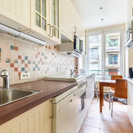 Studio#porte Dauphine#avenue Foch#2pers. *