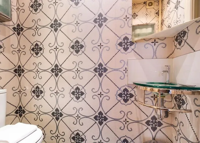 Studio#porte Dauphine#avenue Foch#2pers. * Париж