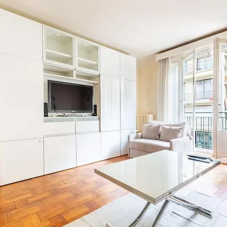 Studio#porte Dauphine#avenue Foch#2pers. アパート